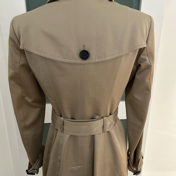 Authentic Burberry Chelsea Mid Length Trench - Picture 3 of 16